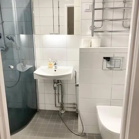 Huoneisto Mellunmaki Renovated 3 Bedroom Apt Next To Metro, Free Parking Helsinki
